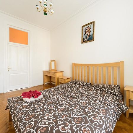 Apartment Near Arena City 키예프 외부 사진